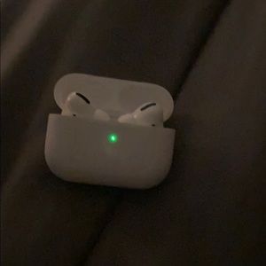 Apple airpods